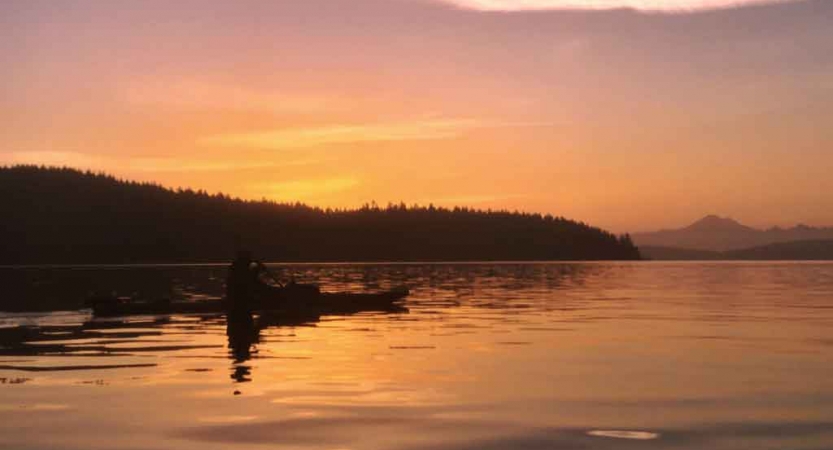 kayaking trip for adults in pacific northwest